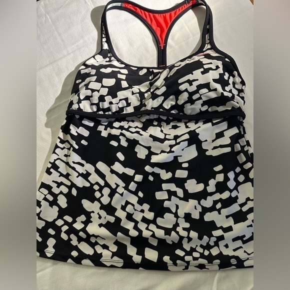 - Nike tank top Size L - Picture 10 of 15